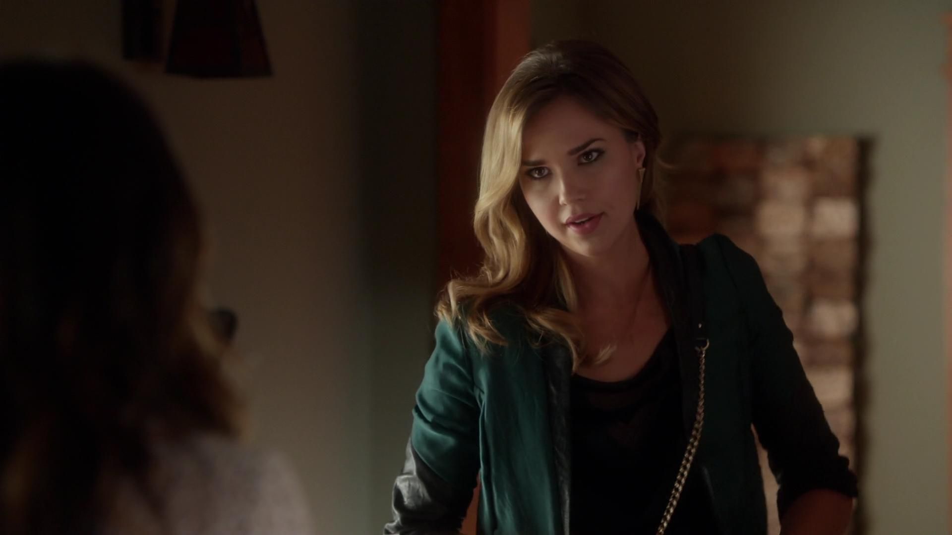 90210-S05E10-044.jpg