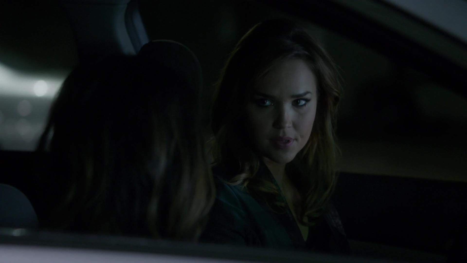 90210-S05E10-096.jpg