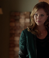 90210-S05E10-029.jpg