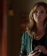 90210-S05E10-040.jpg