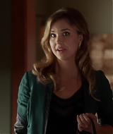 90210-S05E10-042.jpg