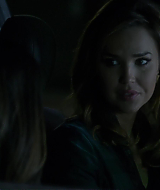 90210-S05E10-103.jpg