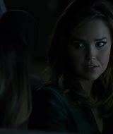 90210-S05E10-104.jpg
