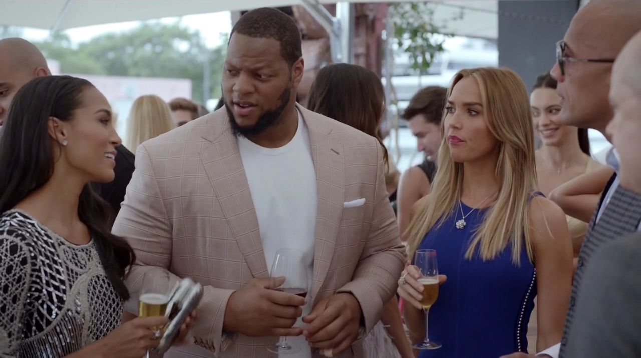Ballers-S02E01-08.jpg
