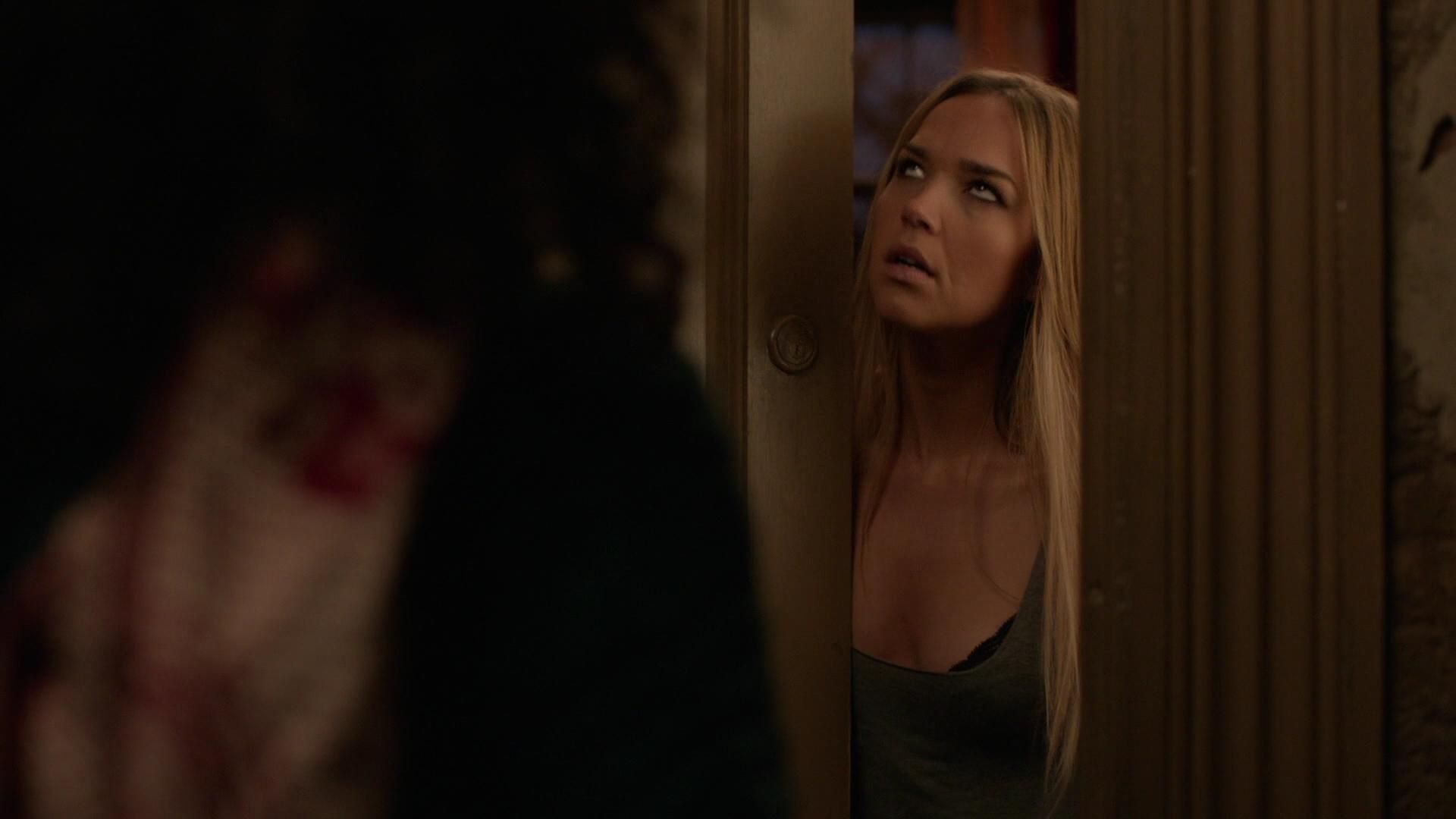 MidnightTexasS01E01-086.jpg
