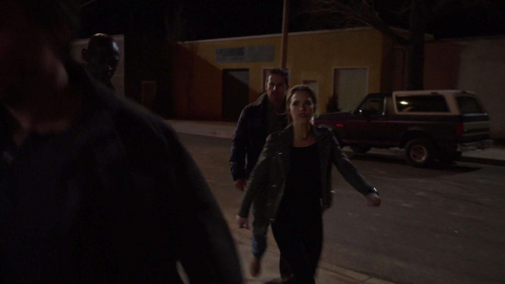 MidnightTexasS01E06-165.jpg