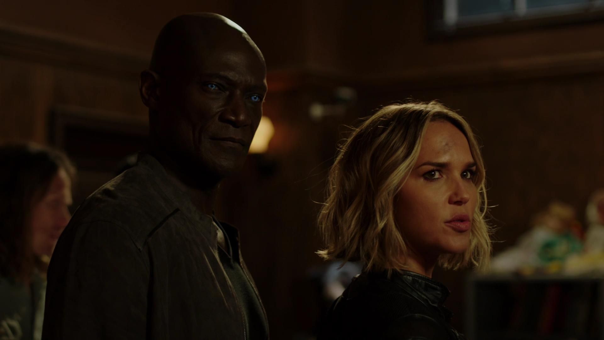 MidnightTexas-S02E01-276.jpg