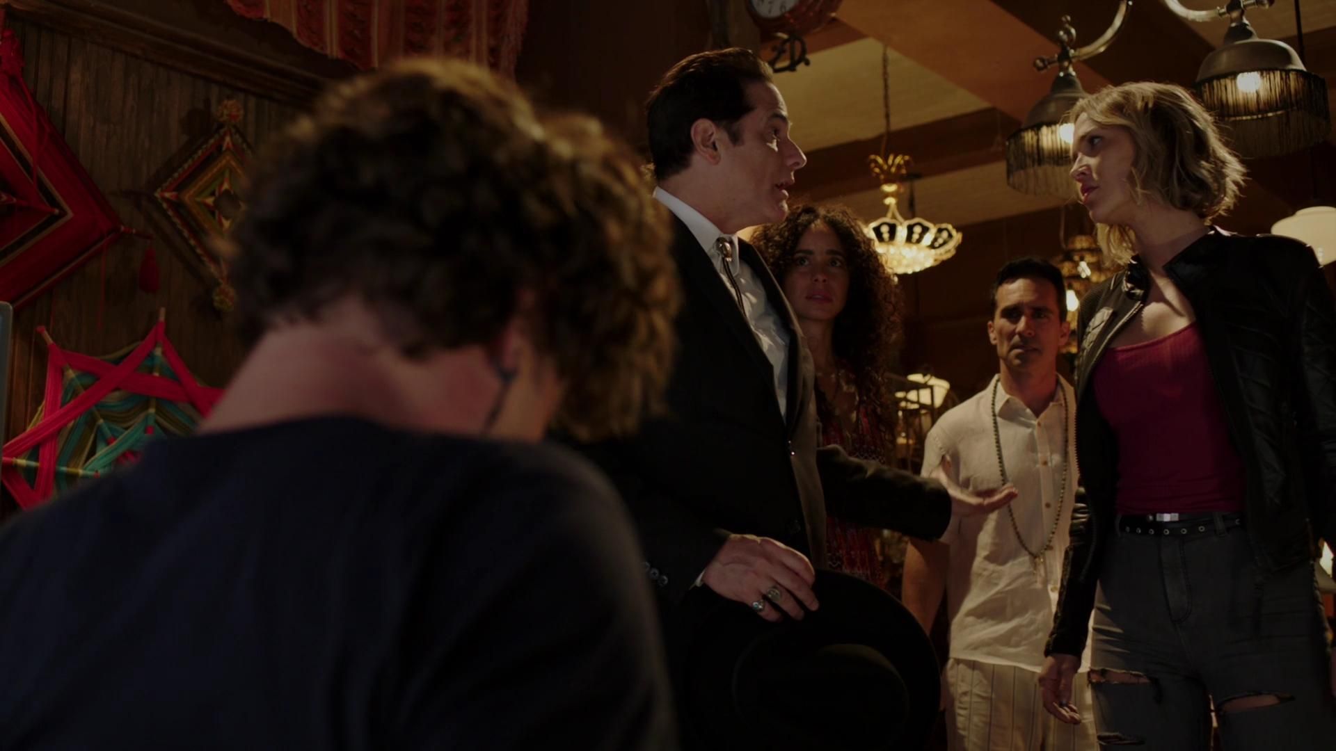 MidnightTexas-S02E01-282.jpg