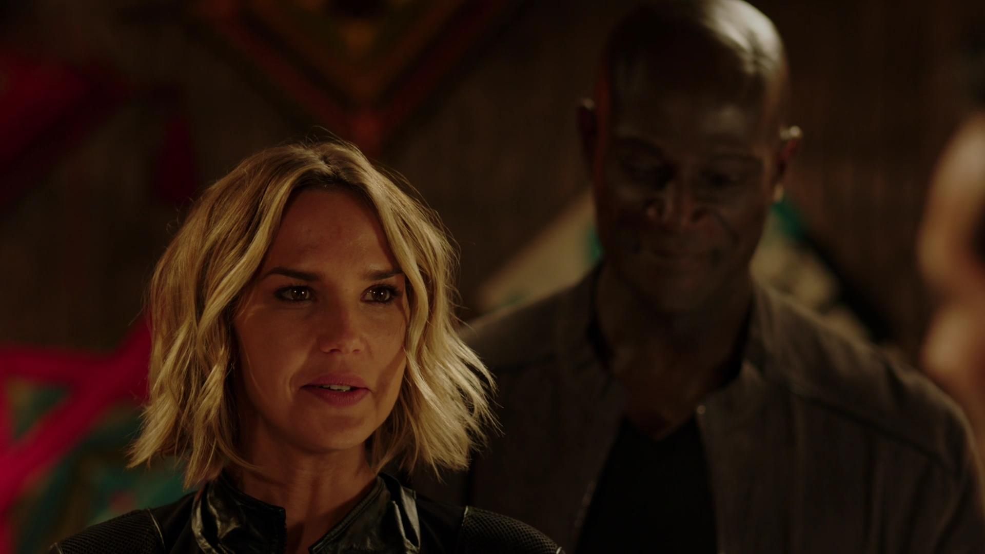 MidnightTexas-S02E01-298.jpg