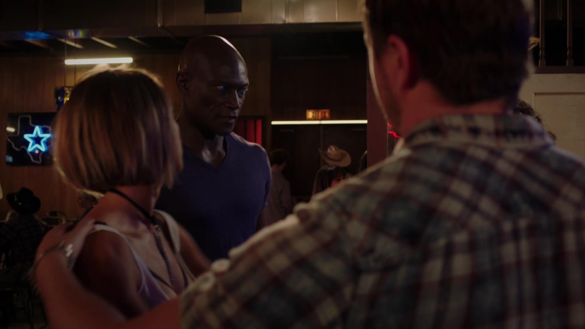 MidnightTexas-S02E02-047.jpg