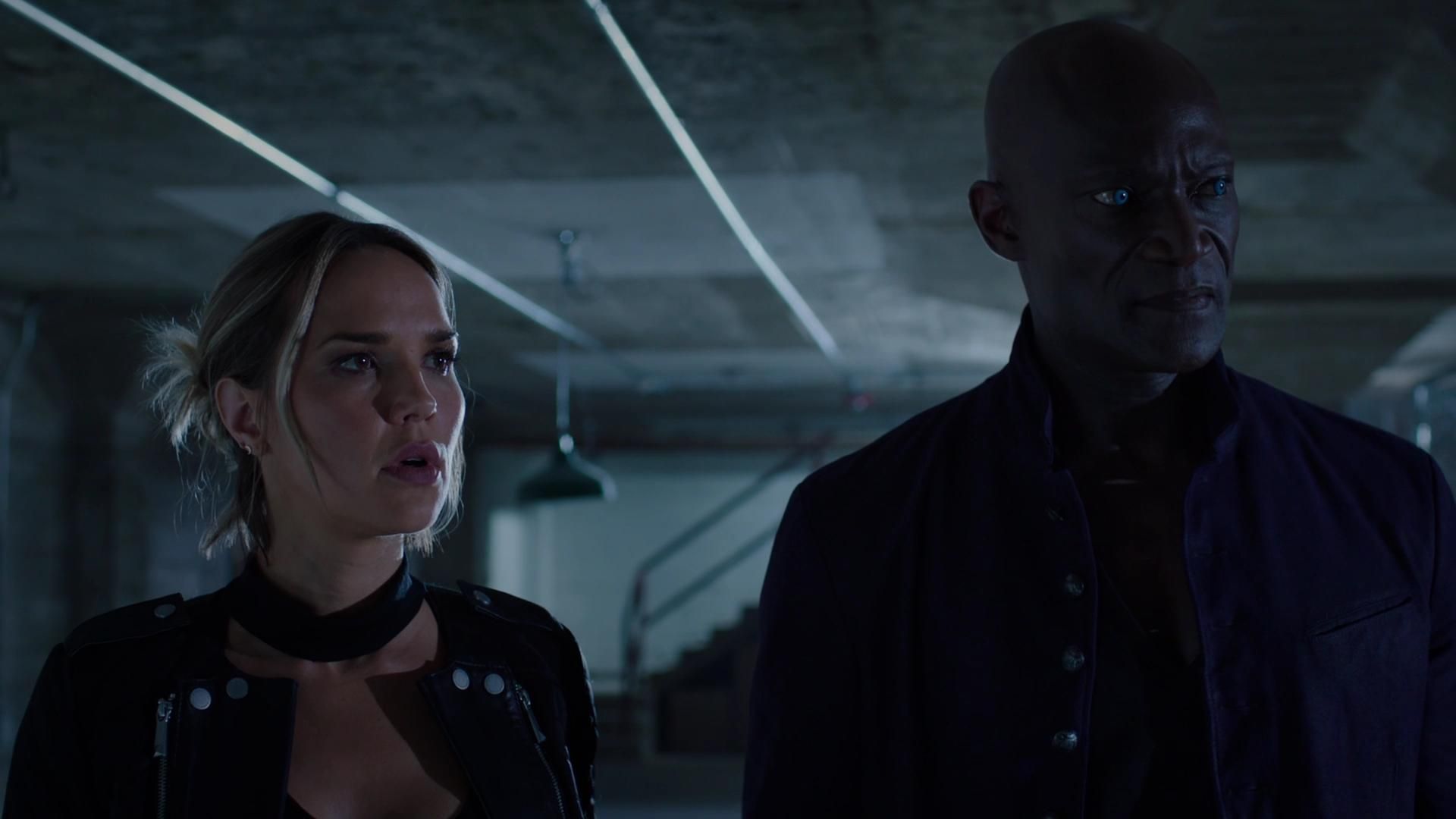 MidnightTexas-S02E02-239.jpg