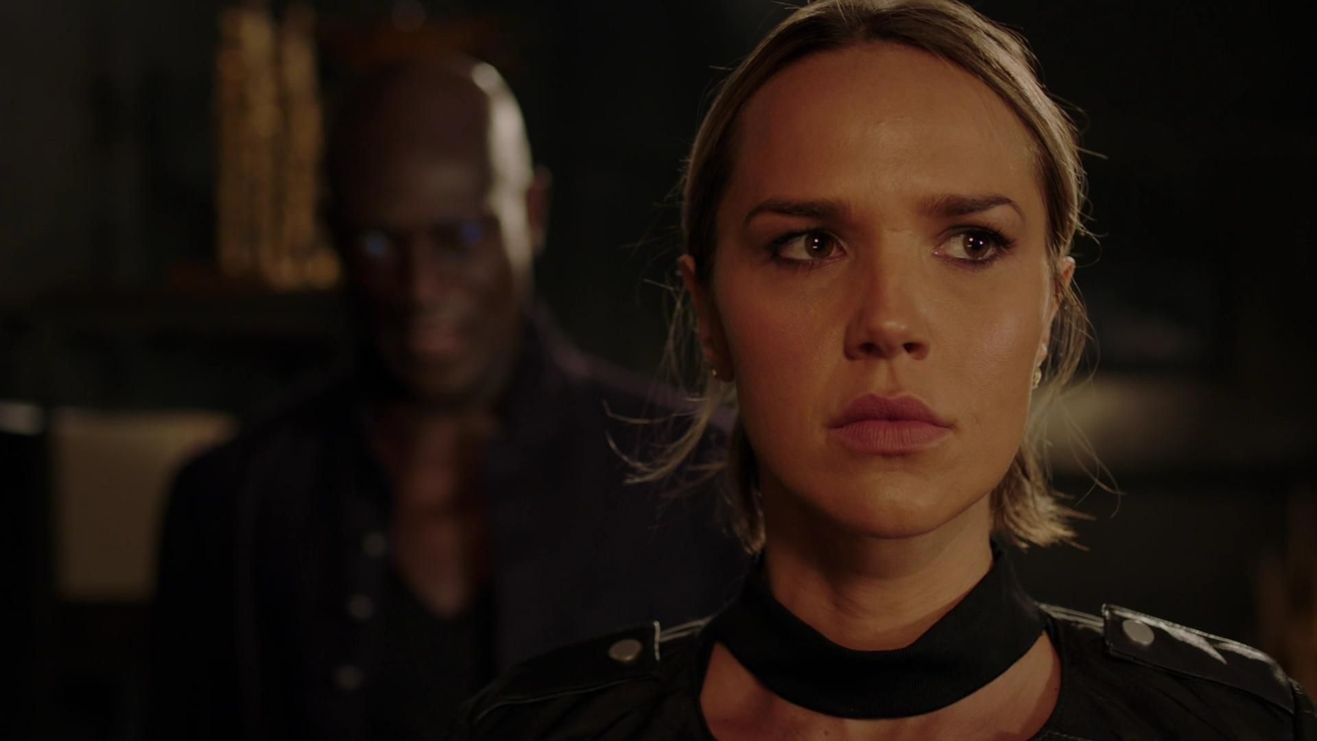 MidnightTexas-S02E02-254.jpg