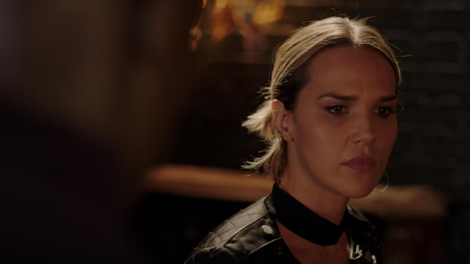 MidnightTexas-S02E02-263.jpg