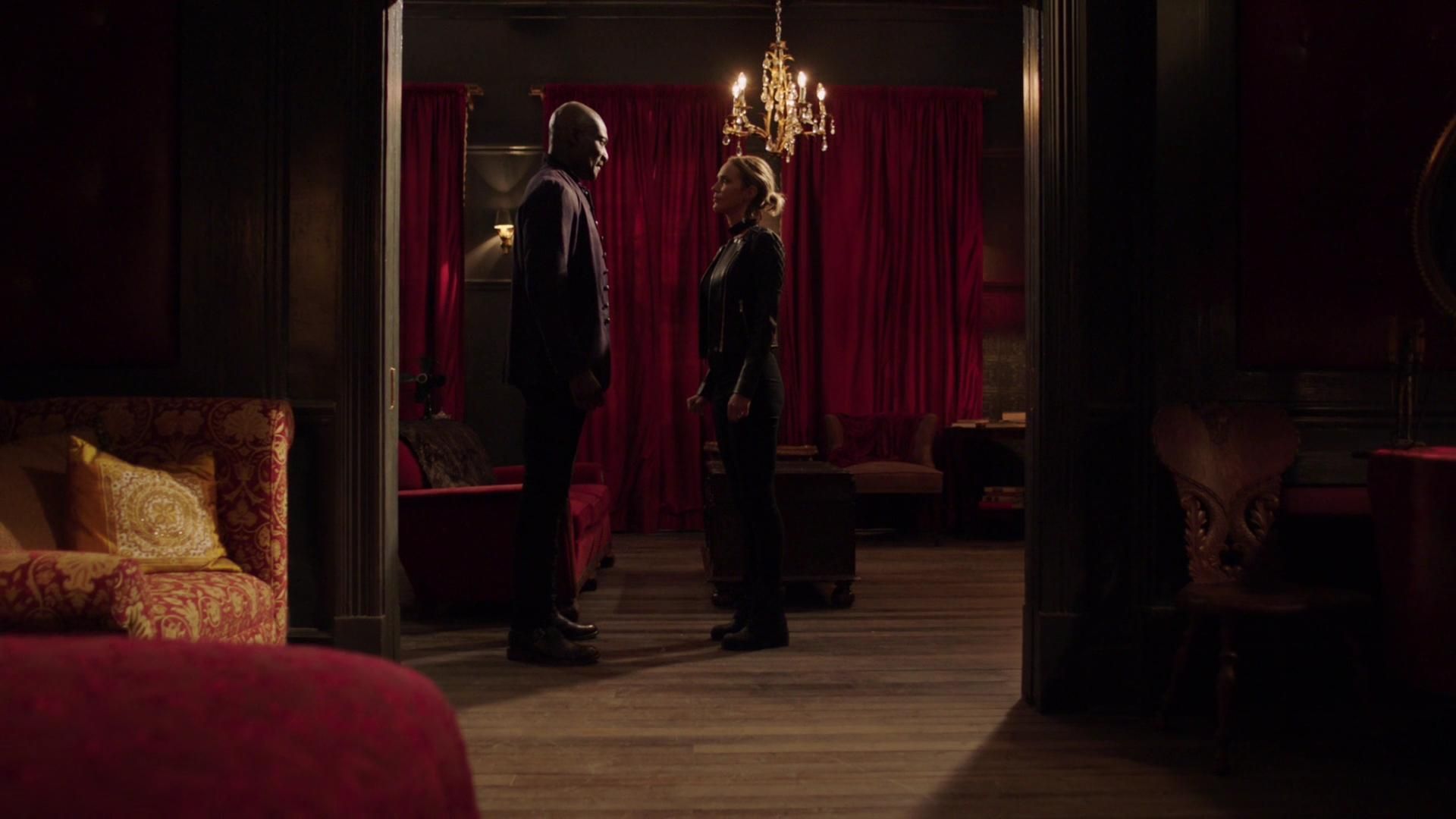 MidnightTexas-S02E02-268.jpg