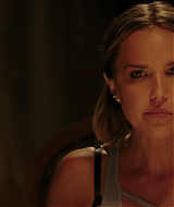 MidnightTexas-S02E02-014.jpg
