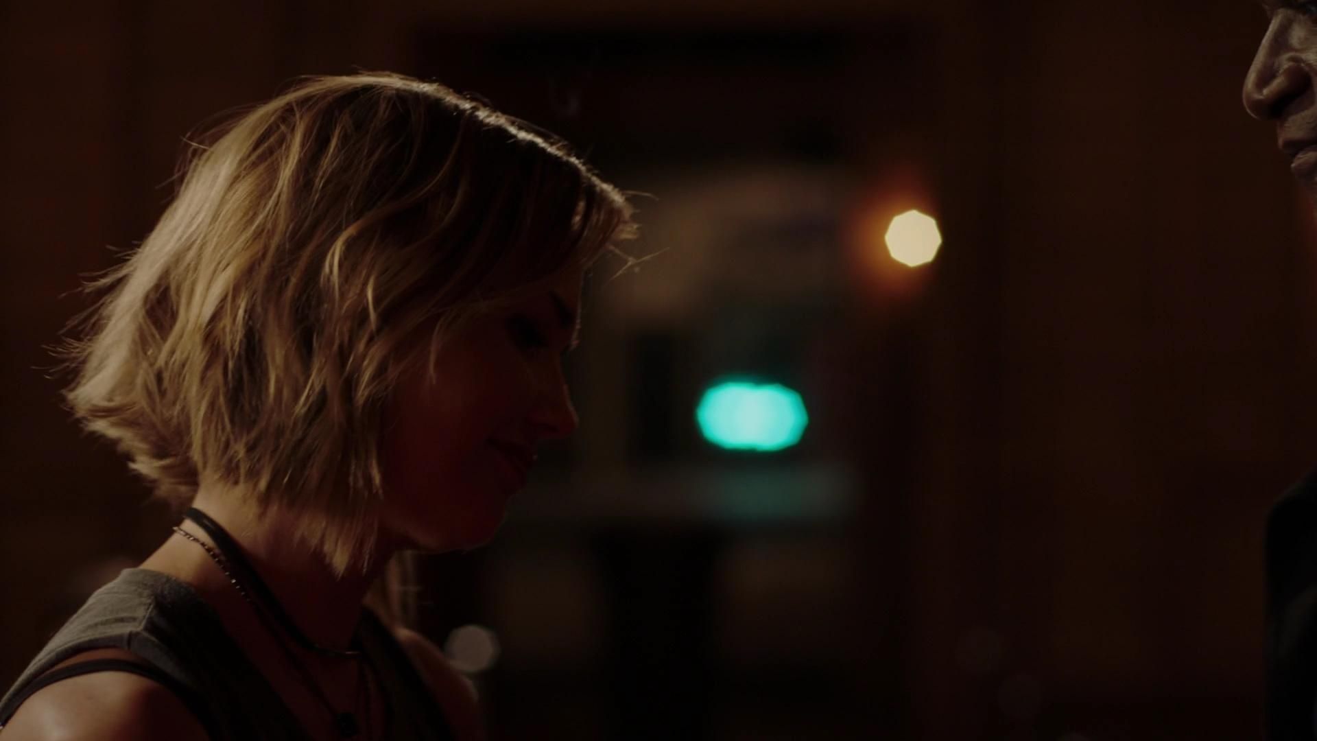 MidnightTexas-S02E03-214.jpg