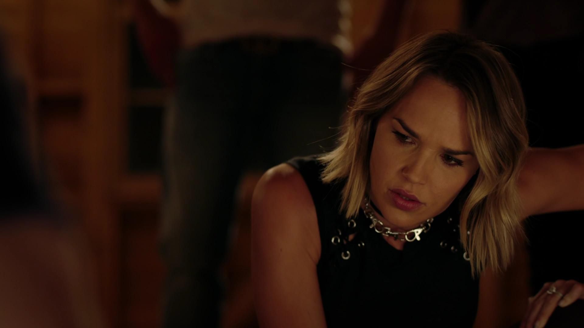 MidnightTexas-S02E04-017.jpg