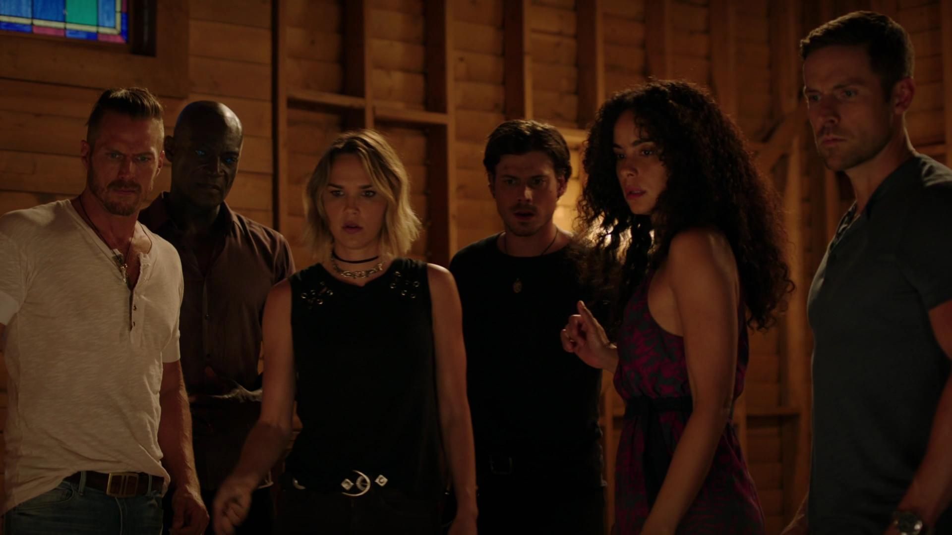 MidnightTexas-S02E04-030.jpg