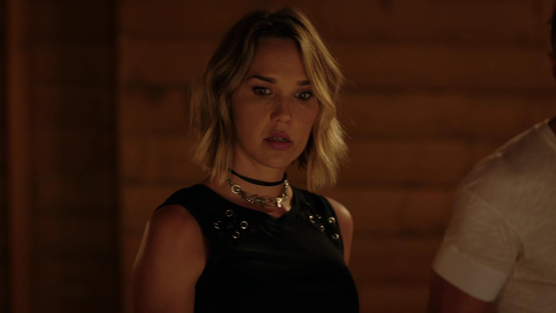 MidnightTexas-S02E04-035.jpg