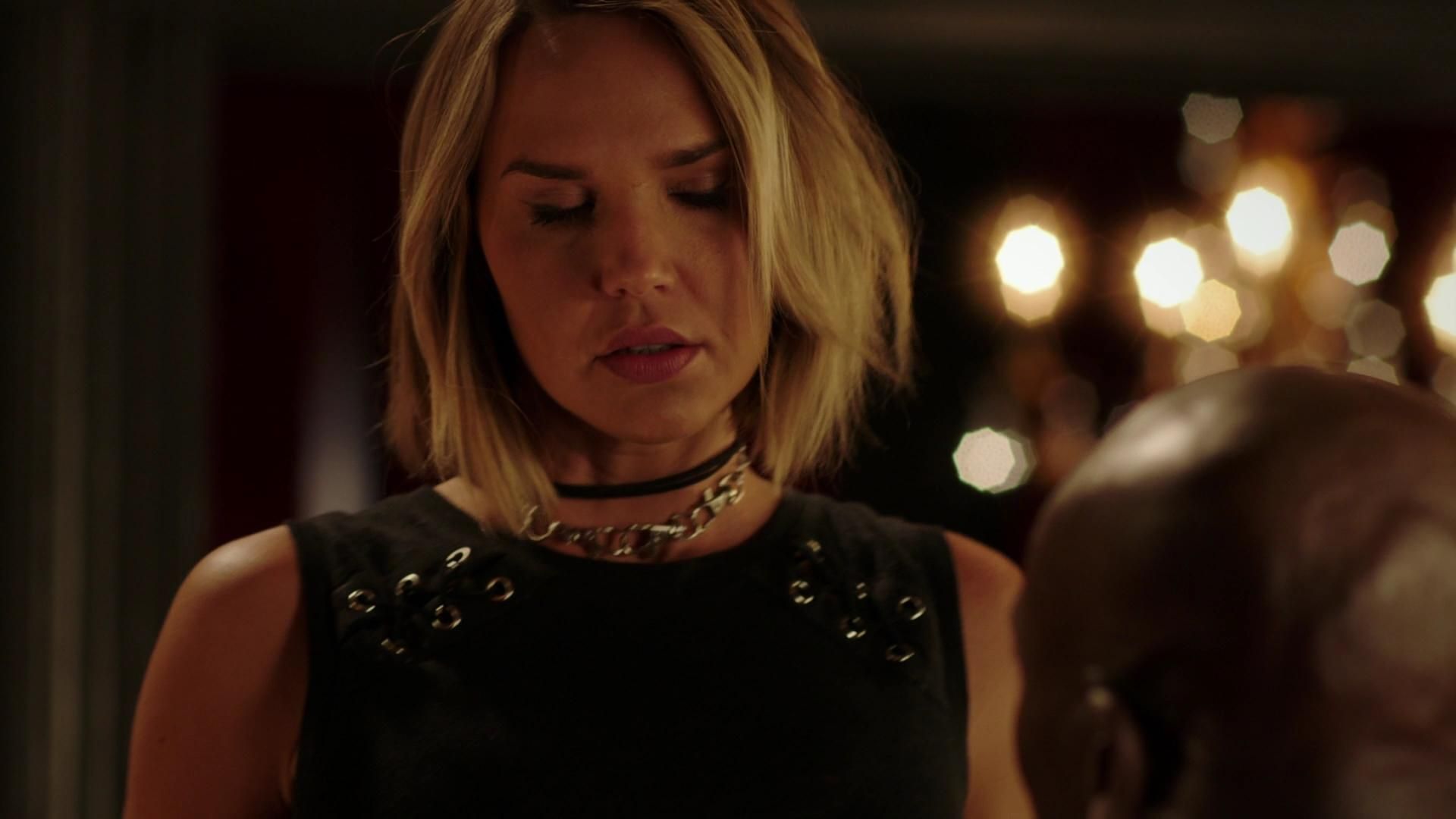 MidnightTexas-S02E04-081.jpg