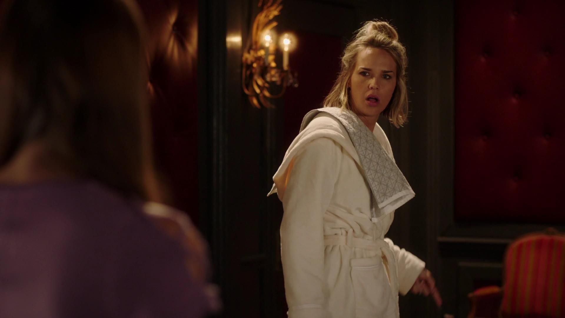 MidnightTexas-S02E04-139.jpg