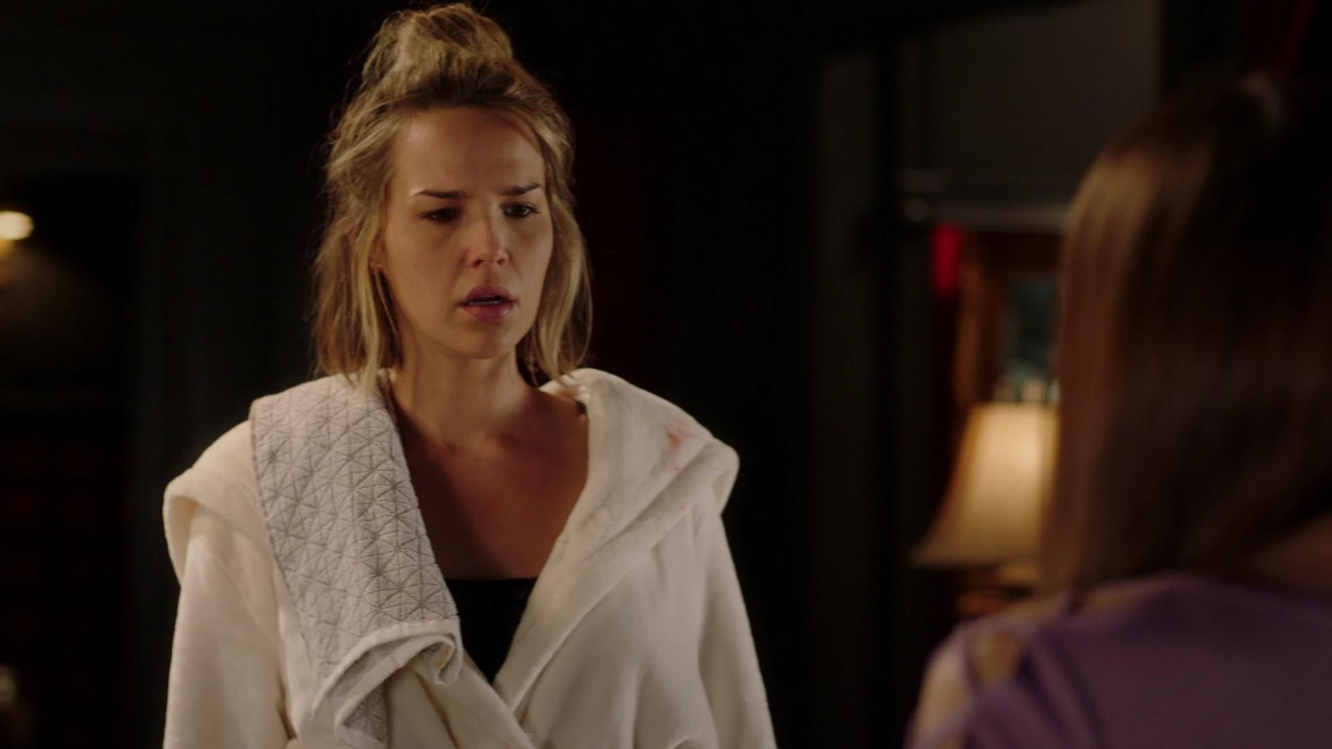MidnightTexas-S02E04-143.jpg