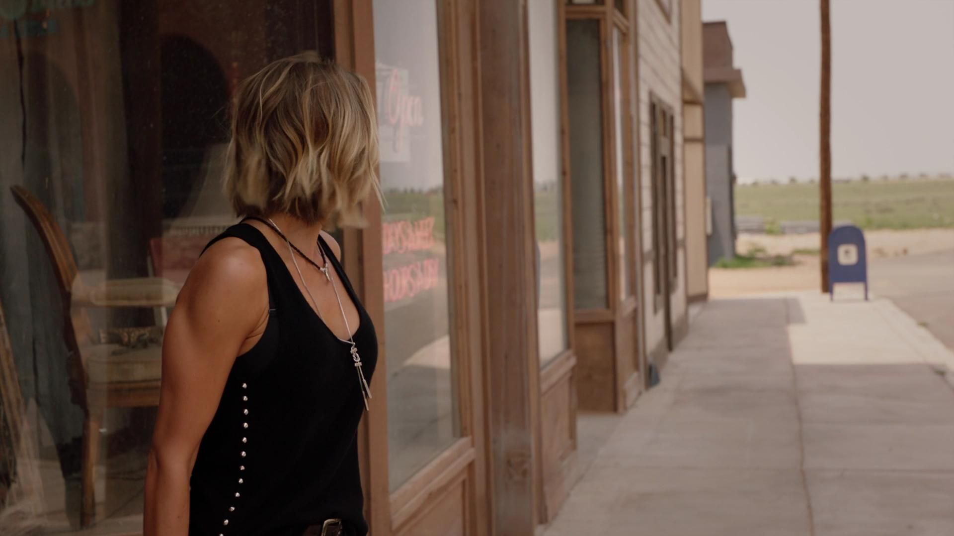 MidnightTexas-S02E04-214.jpg