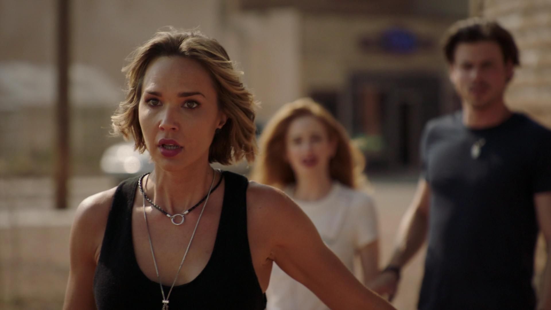 MidnightTexas-S02E04-223.jpg