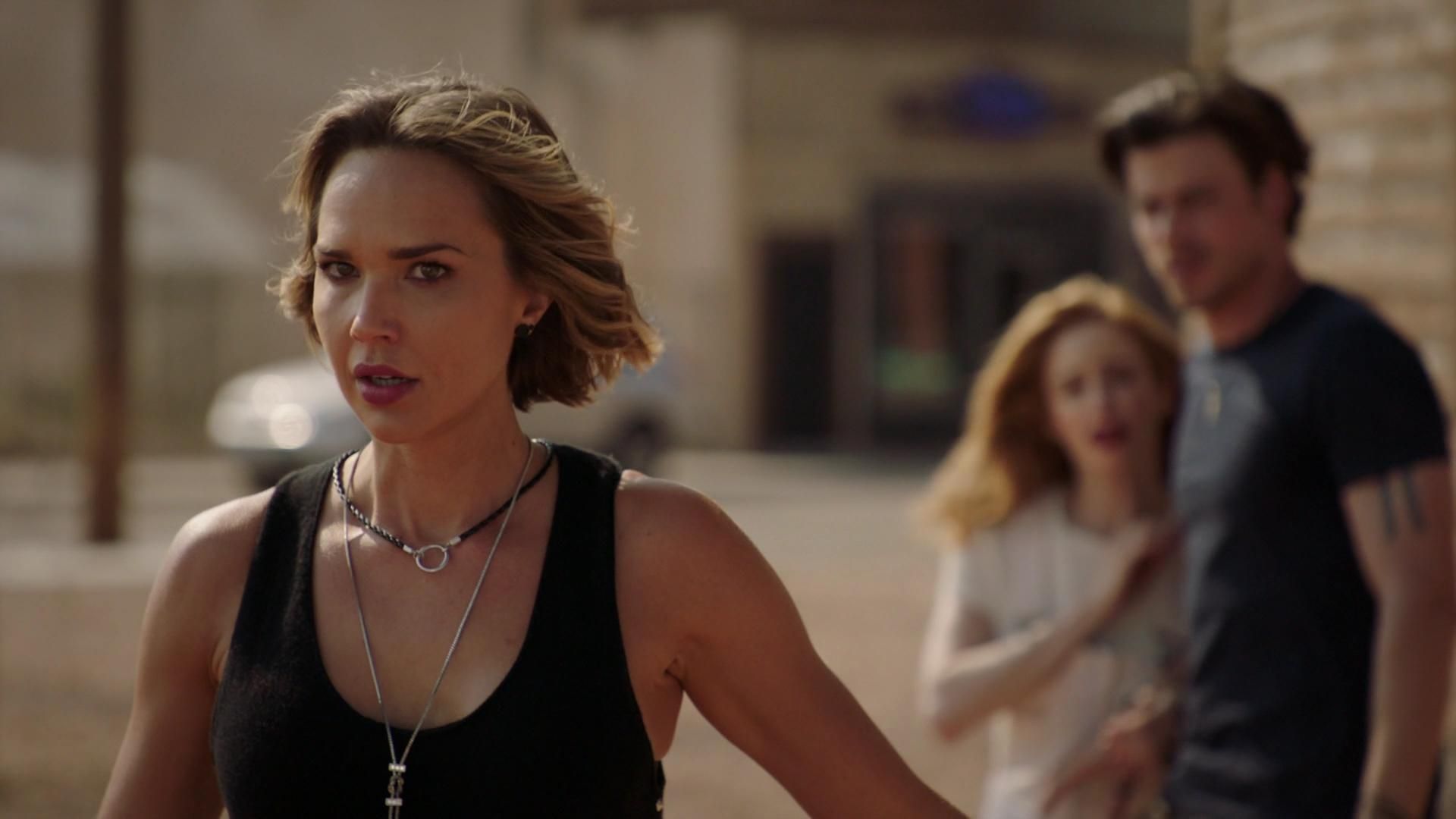 MidnightTexas-S02E04-225.jpg