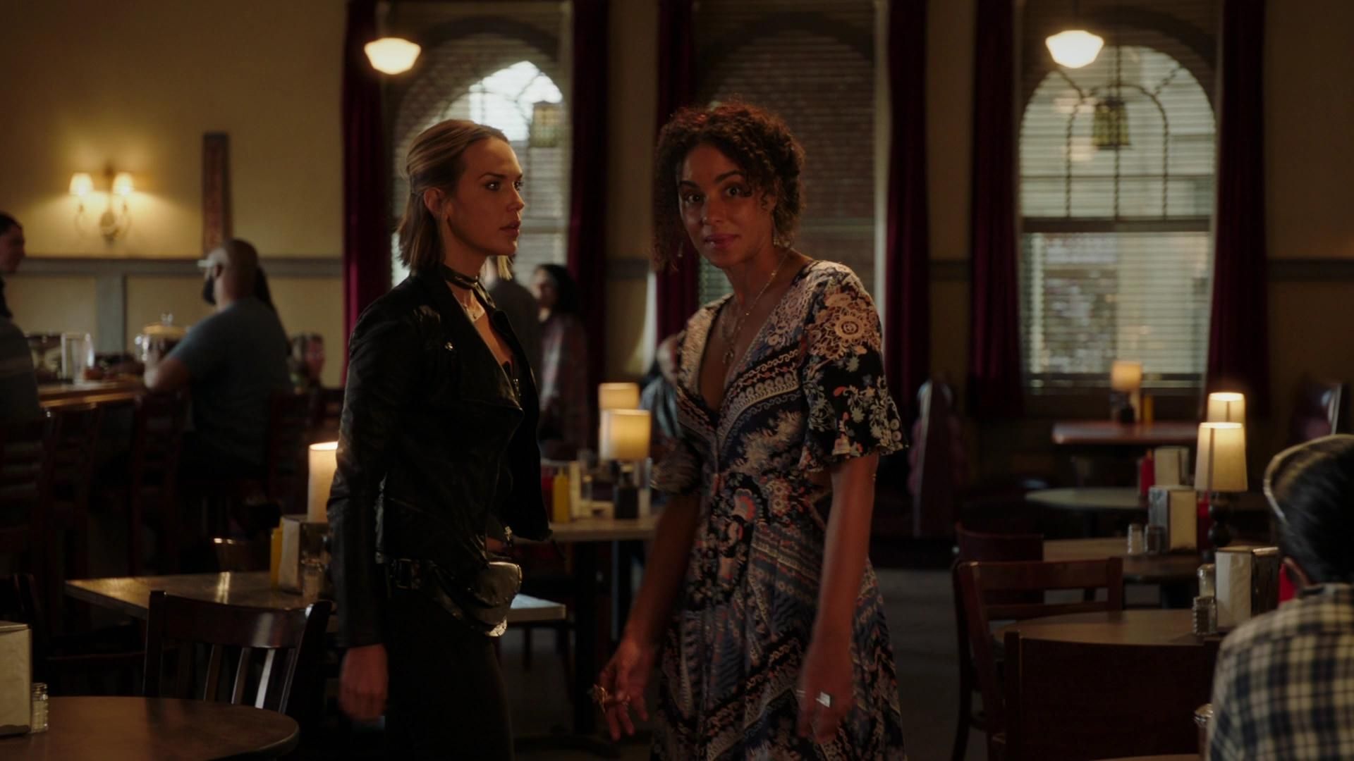 MidnightTexas-S02E04-382.jpg