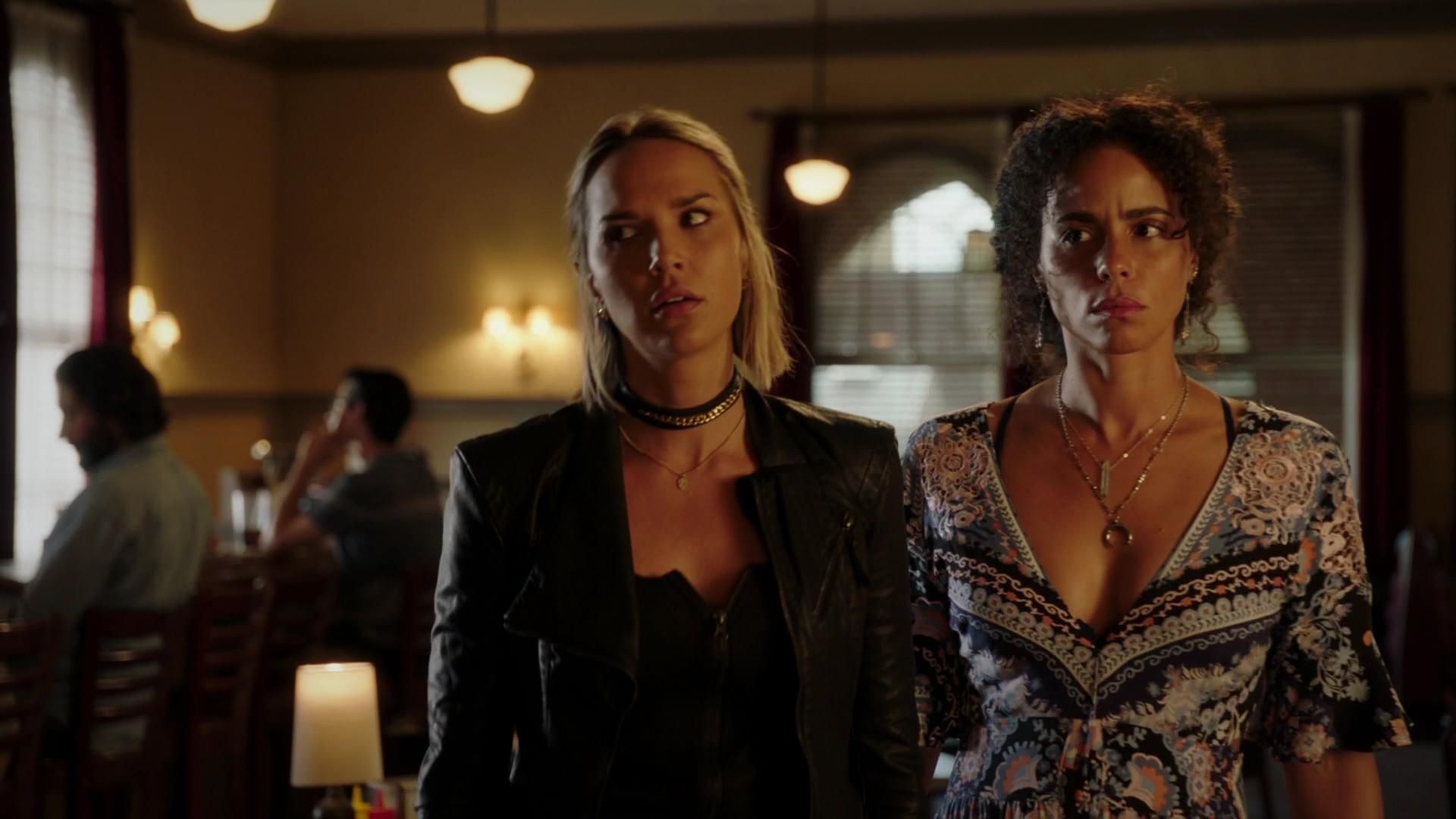 MidnightTexas-S02E04-398.jpg