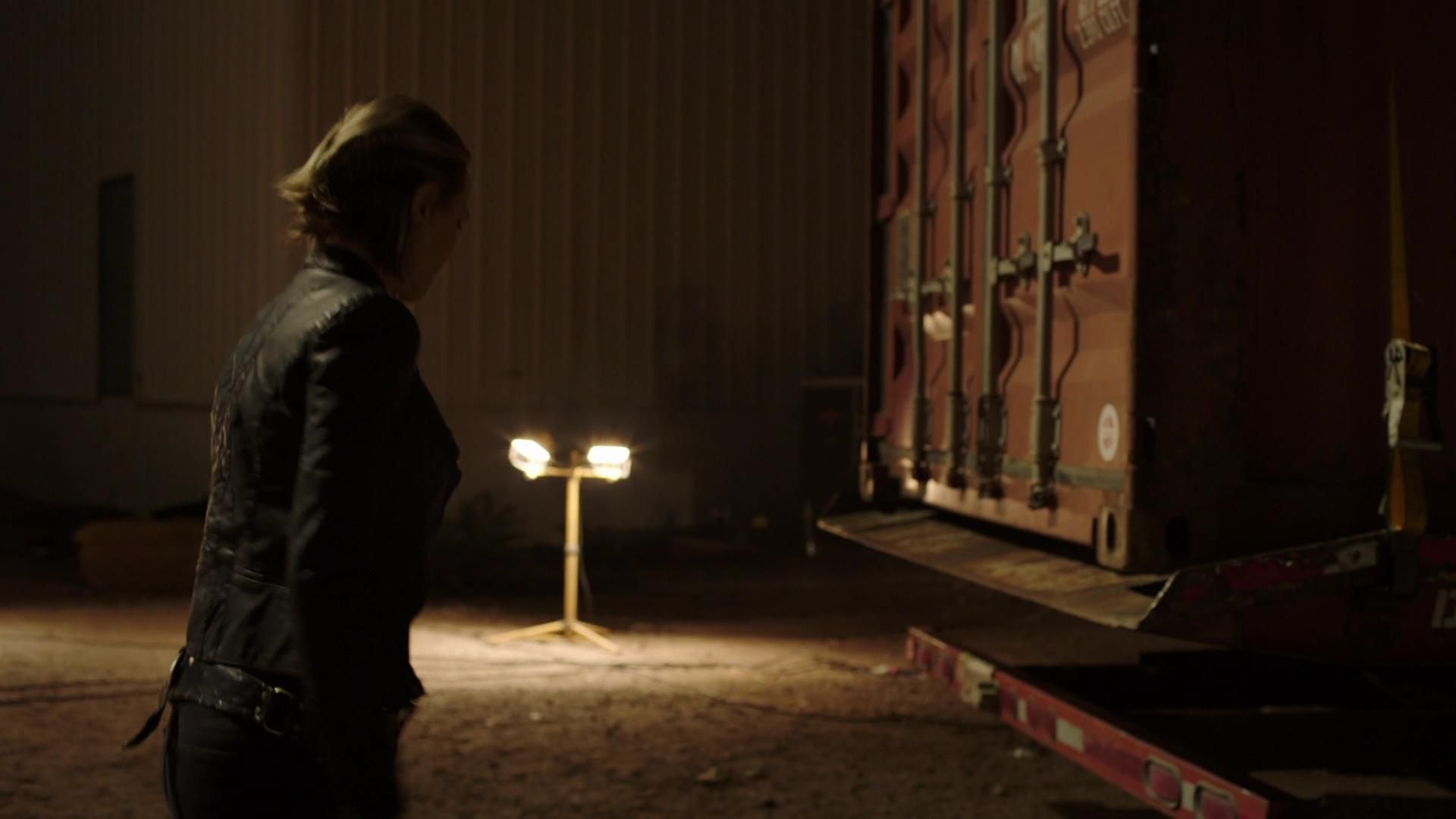 MidnightTexas-S02E04-415.jpg