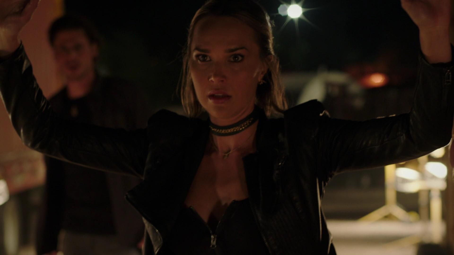 MidnightTexas-S02E04-447.jpg