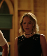 MidnightTexas-S02E04-014.jpg