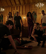 MidnightTexas-S02E04-020.jpg