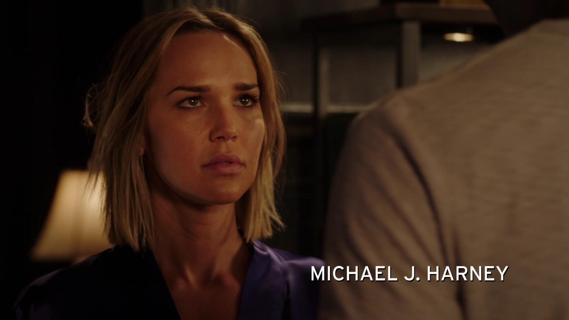 MidnightTexas-S02E05-075.jpg