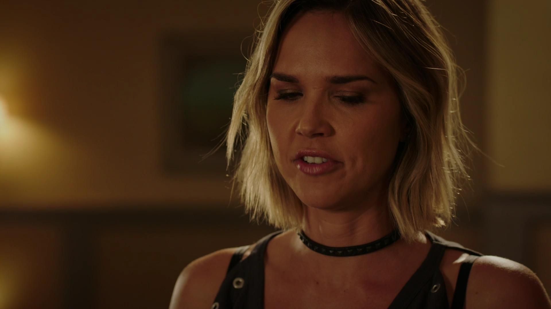 MidnightTexas-S02E05-156.jpg
