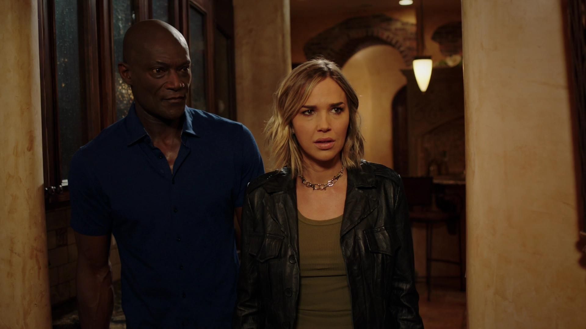 MidnightTexas-S02E05-250.jpg