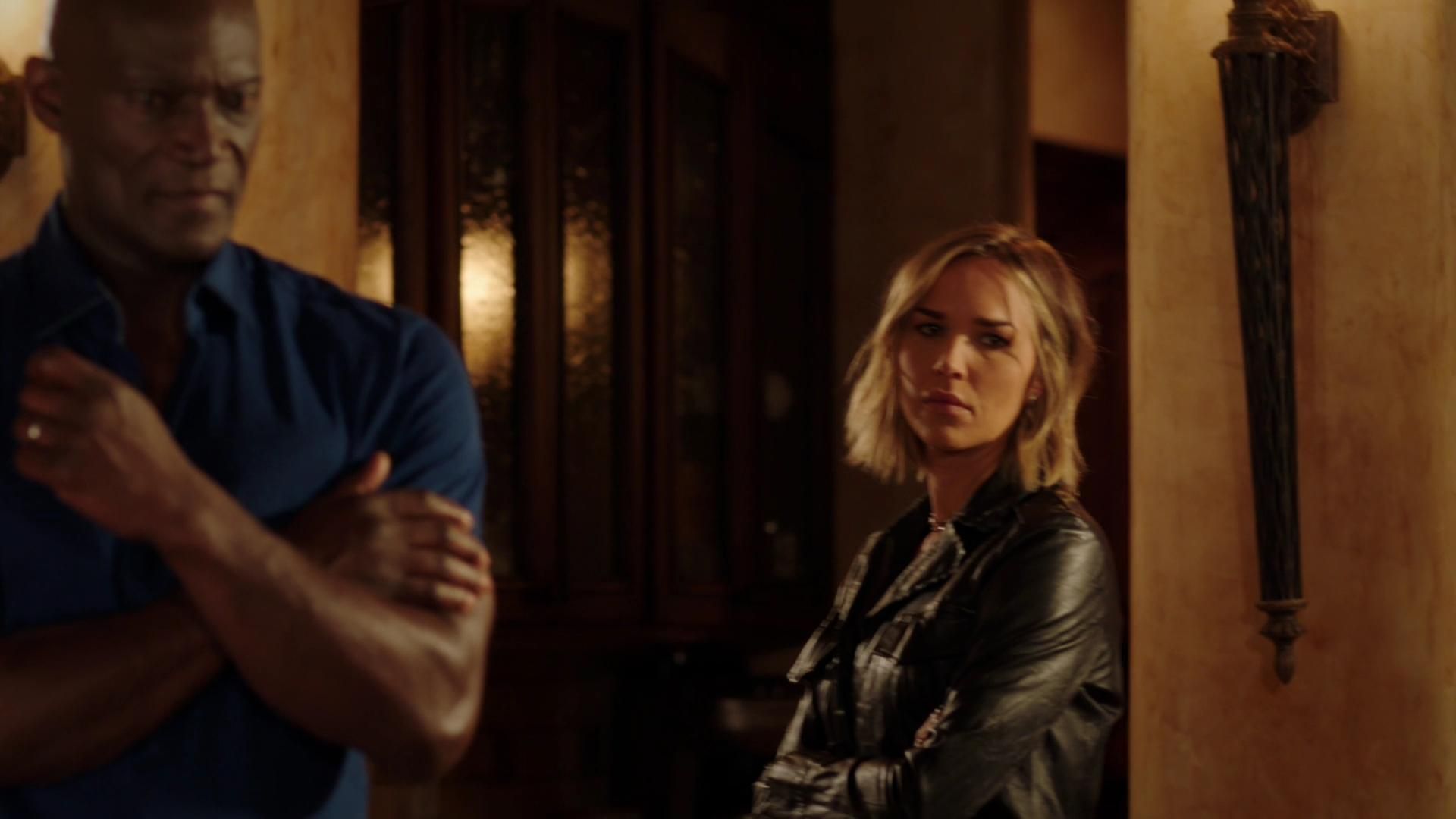 MidnightTexas-S02E05-306.jpg