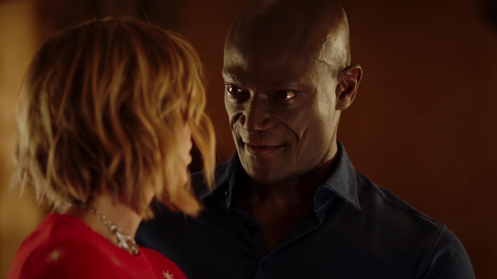 MidnightTexas-S02E05-455.jpg