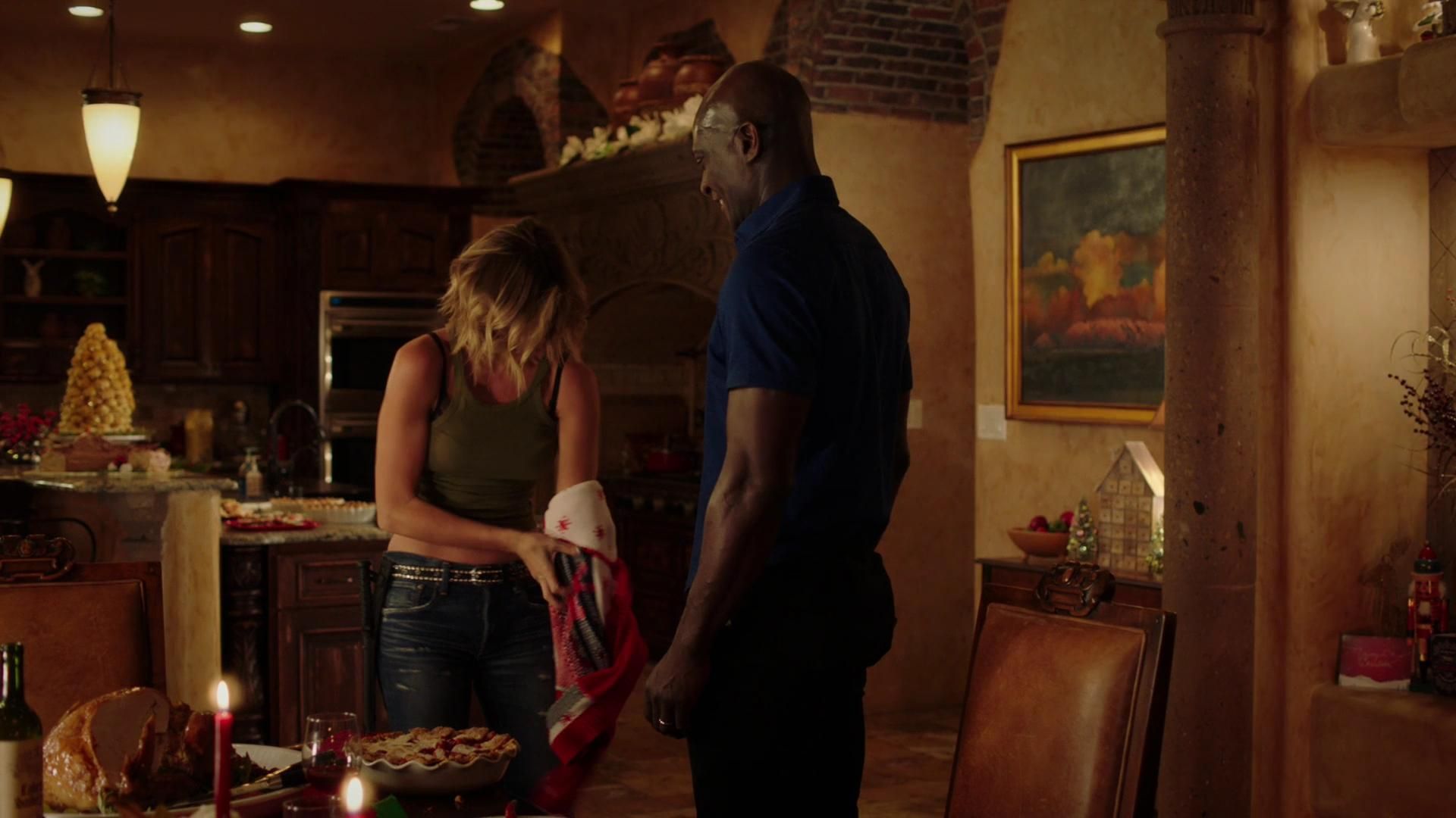 MidnightTexas-S02E05-476.jpg
