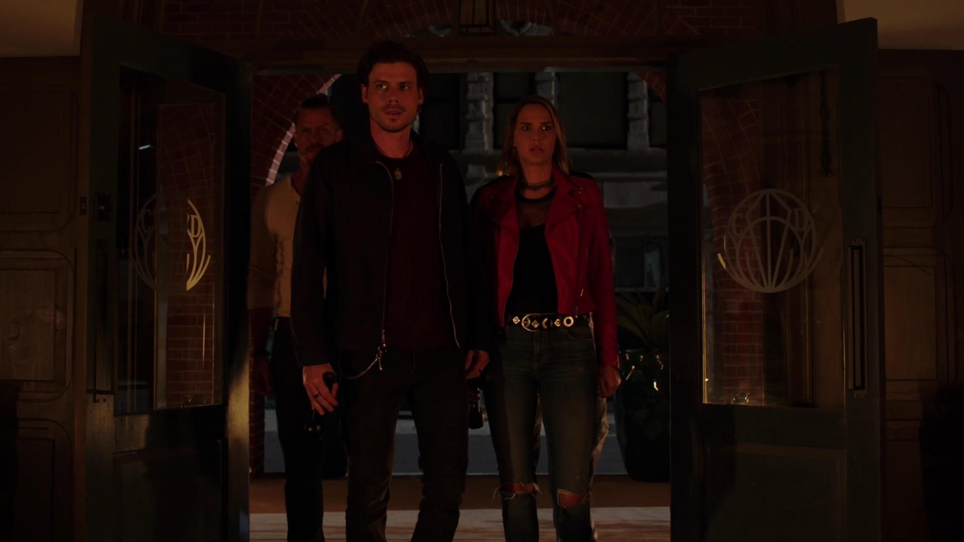 MidnightTexas-S02E06-153.jpg