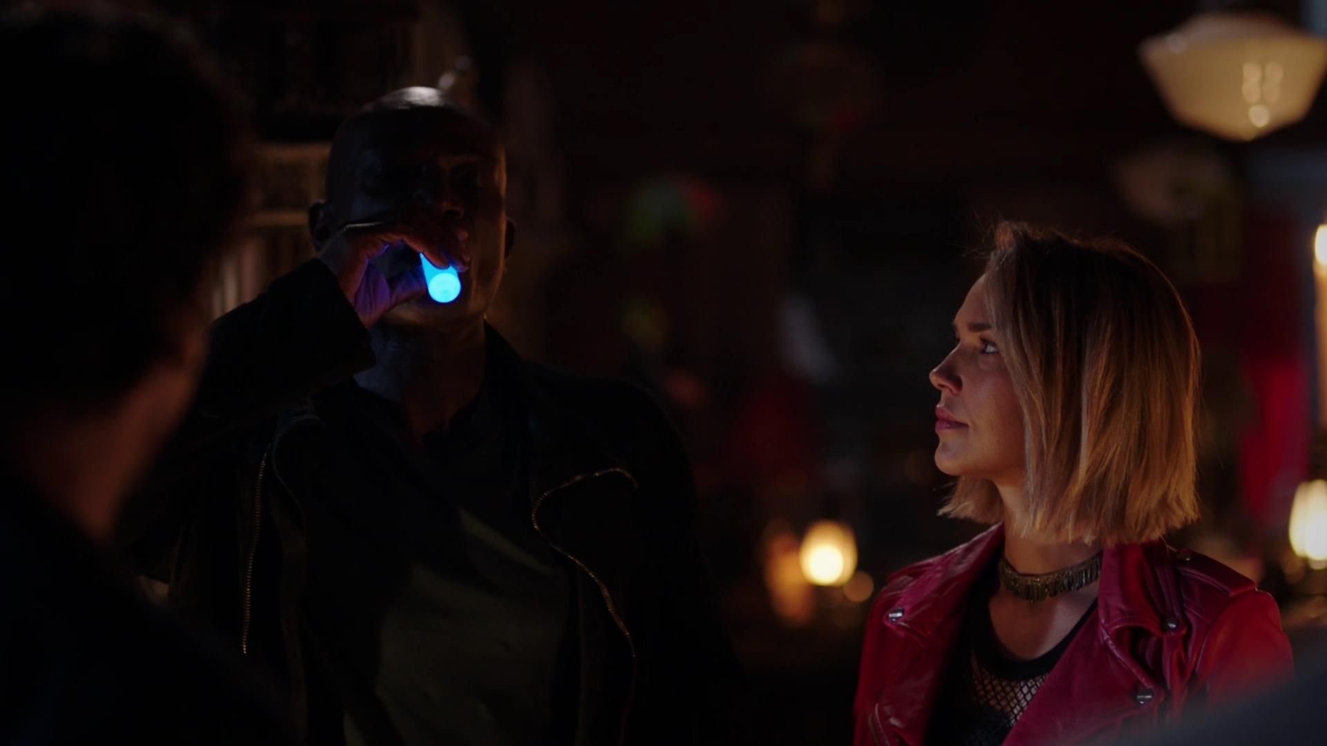 MidnightTexas-S02E06-178.jpg