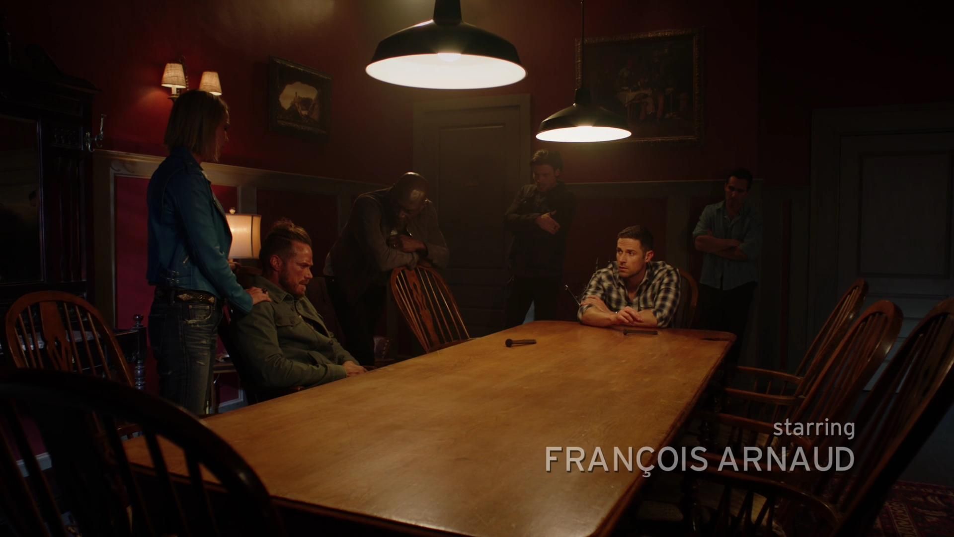 MidnightTexas-S02E08-022.jpg