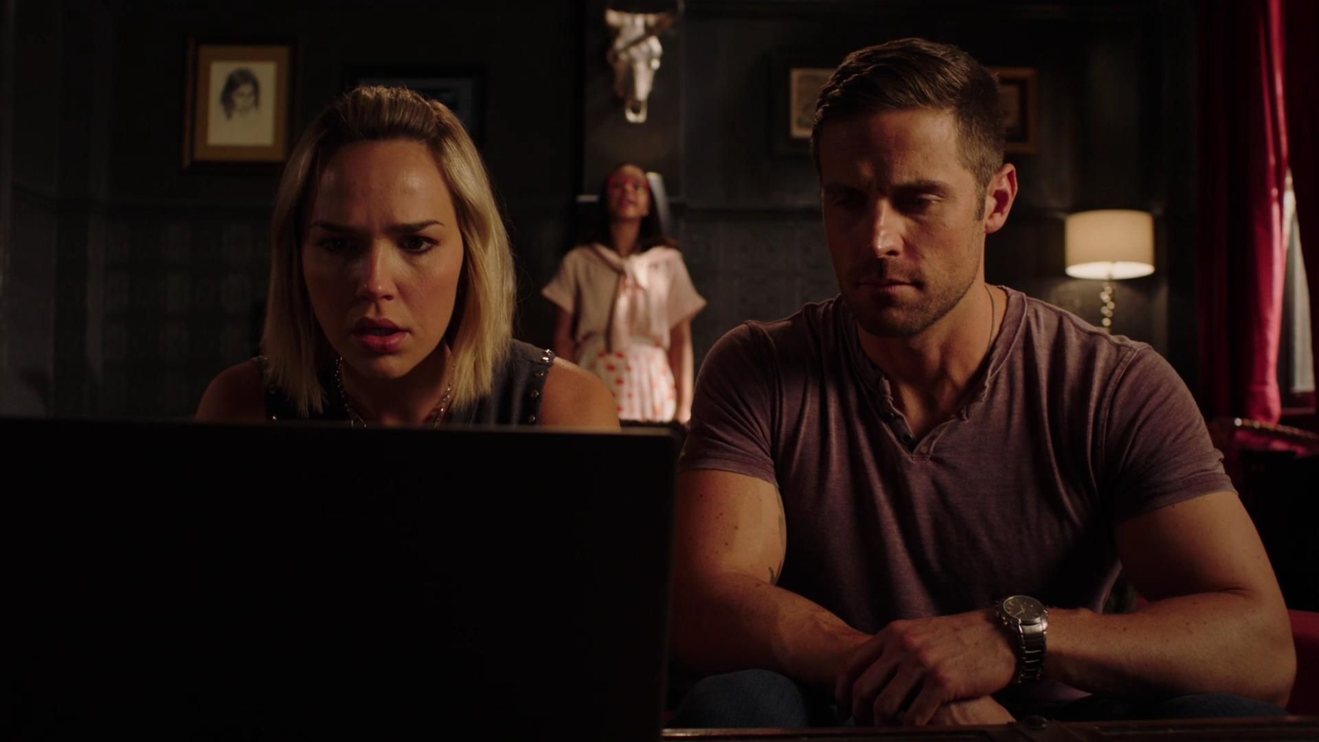 MidnightTexas-S02E08-064.jpg
