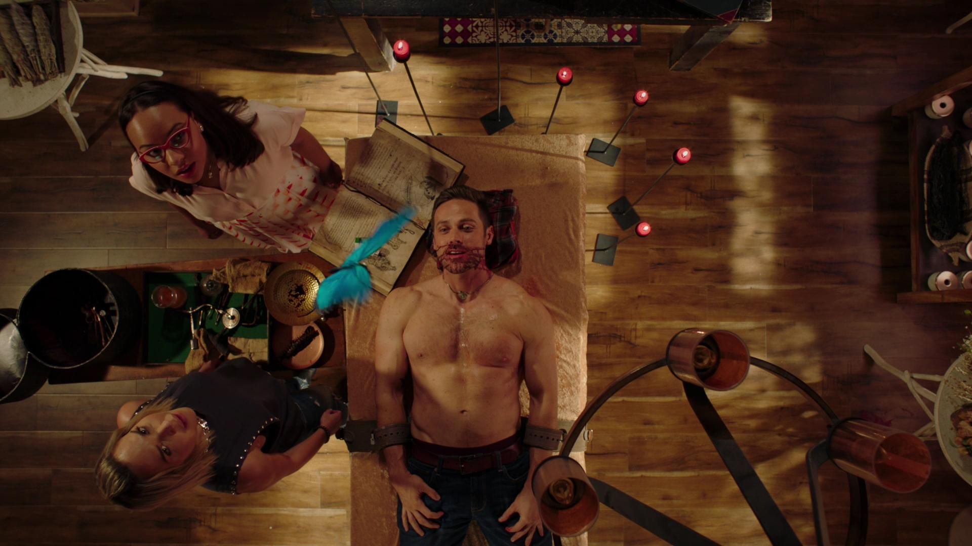 MidnightTexas-S02E08-148.jpg