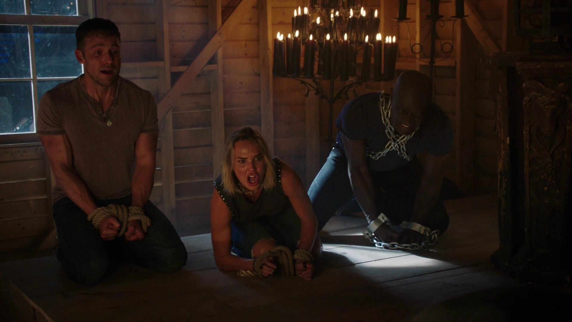 MidnightTexas-S02E09-005.jpg