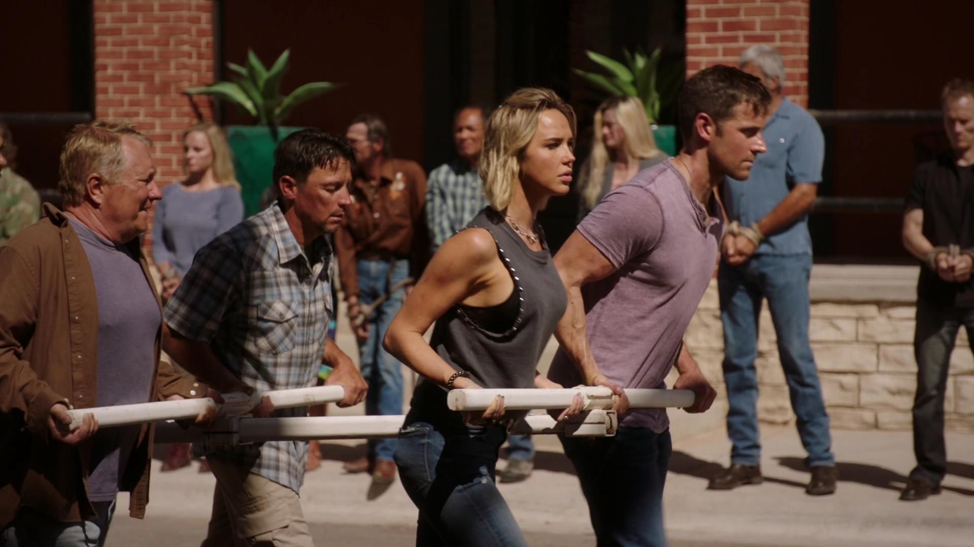 MidnightTexas-S02E09-025.jpg