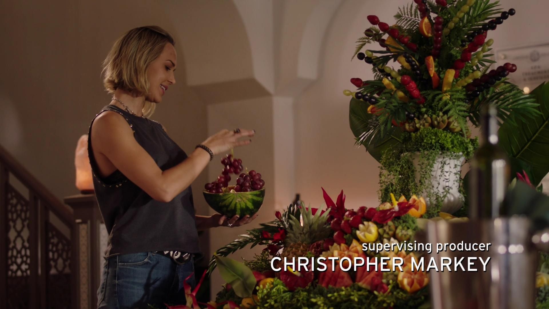 MidnightTexas-S02E09-054.jpg