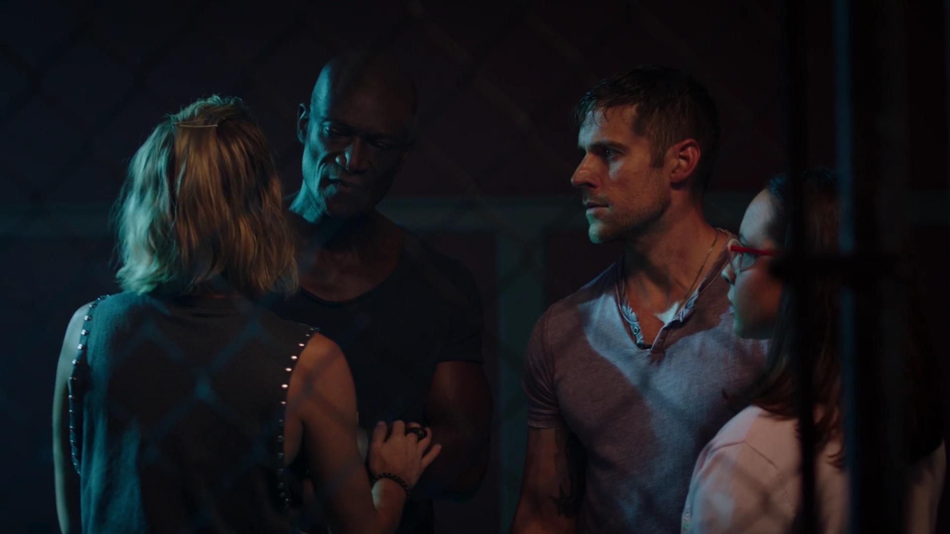 MidnightTexas-S02E09-093.jpg